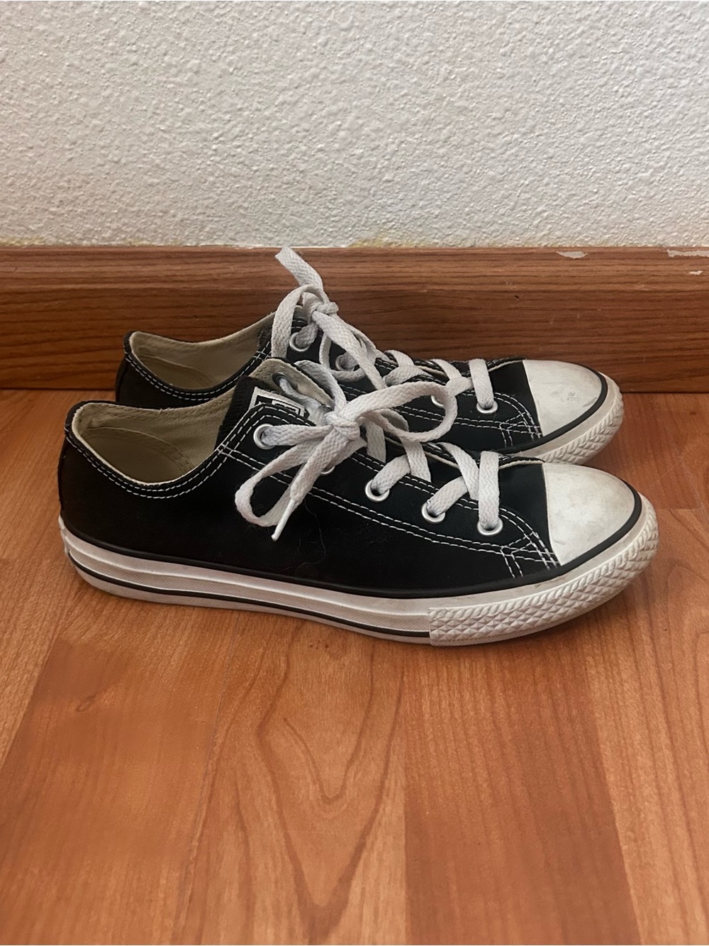 Black and white converse